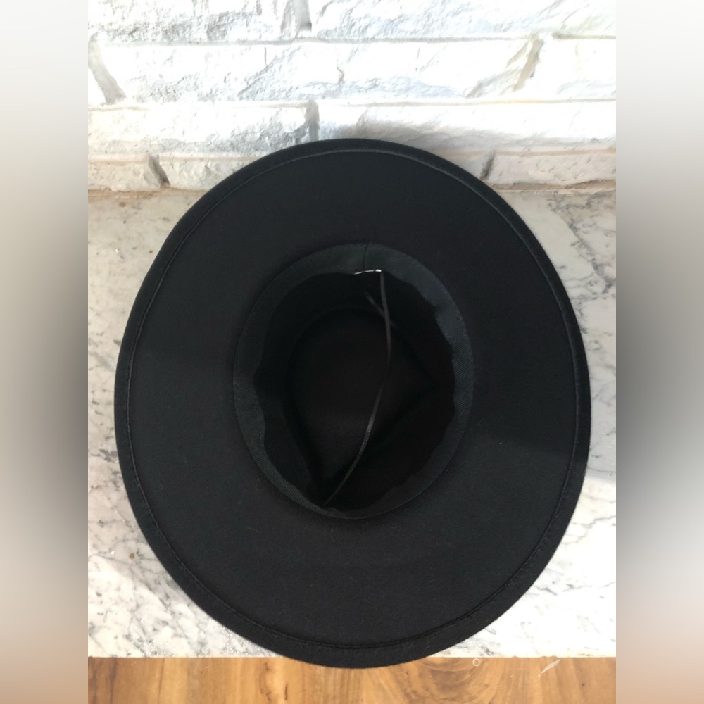 Hat - Picture 4 of 7